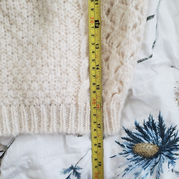 Mango NWOT knit sweater tank top crop - Picture 2 of 7